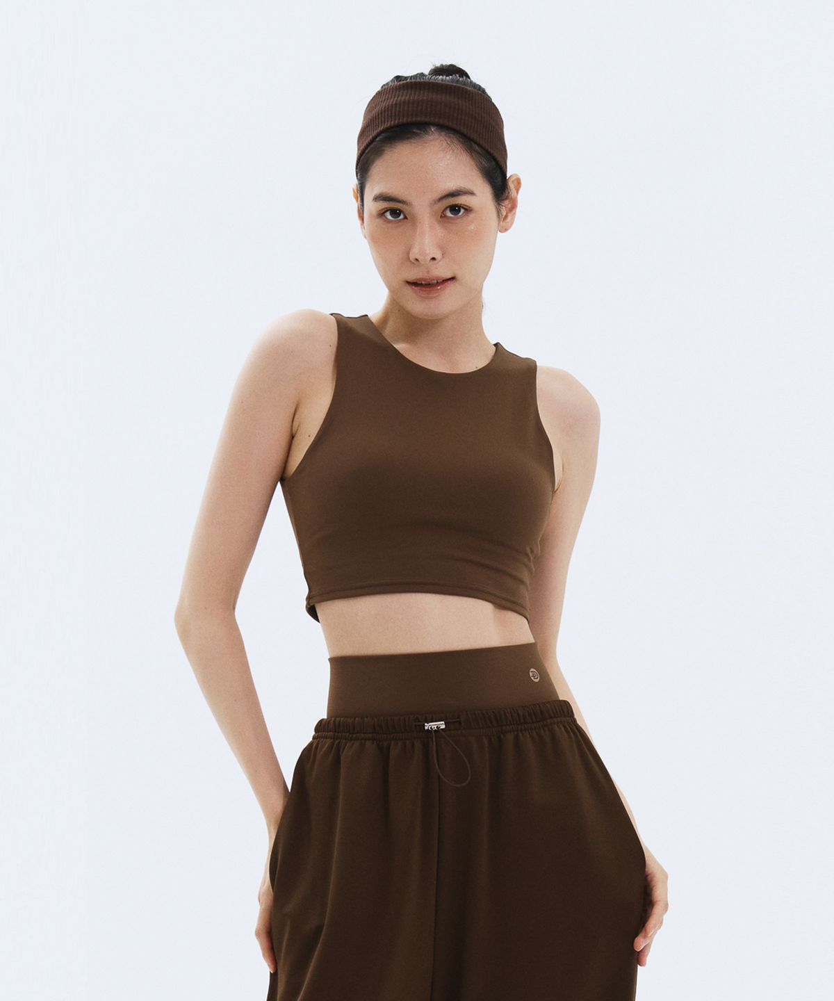 댄프(DANP) 소프트 텐션 크롭탑 브라운