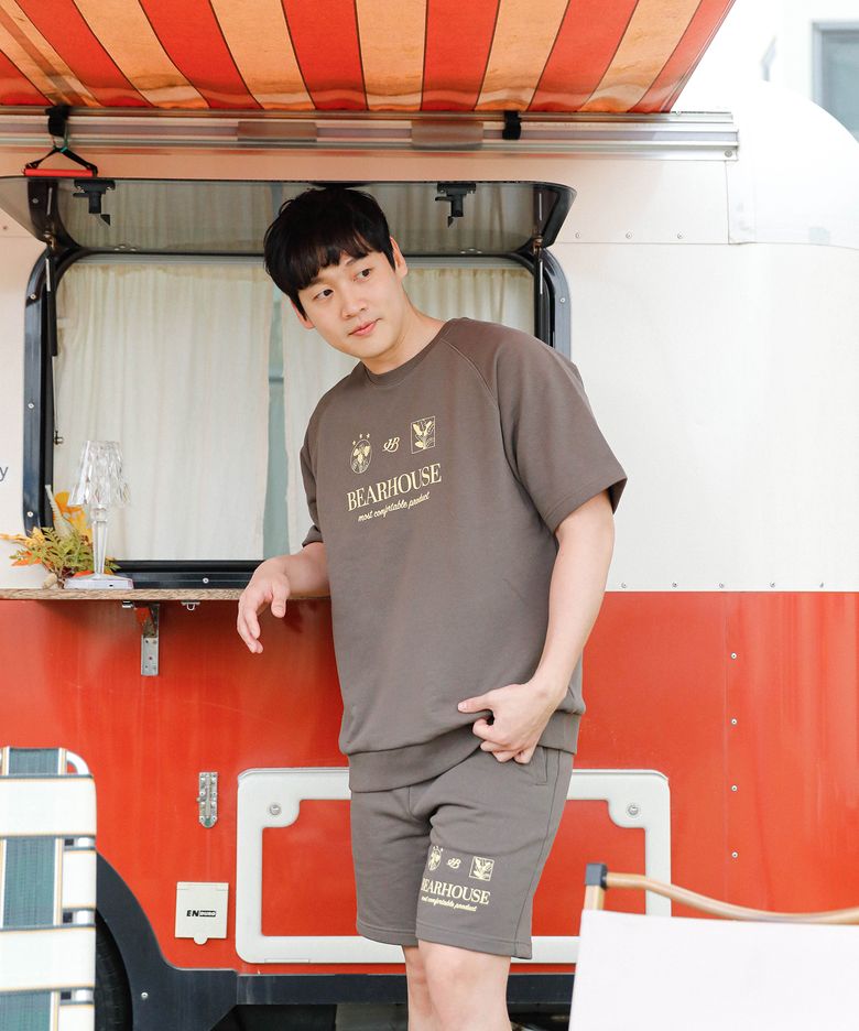 코트니(Cotny) 숏 스웻_KH