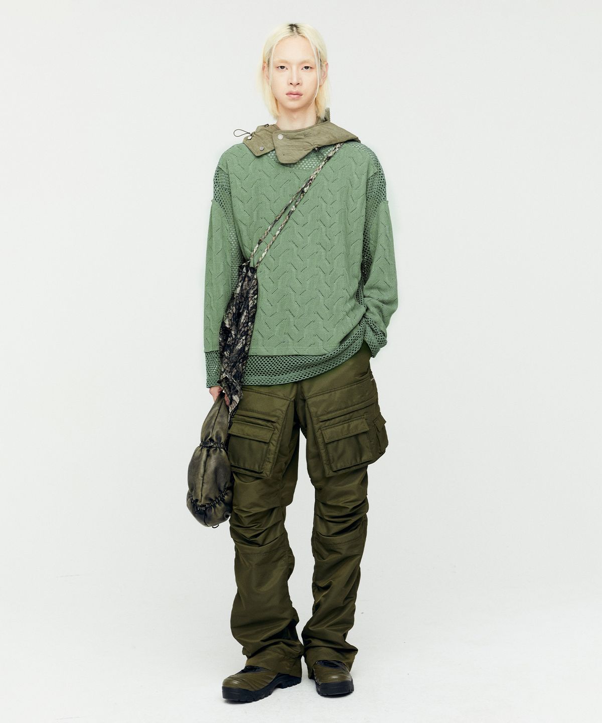 앤더슨벨(ADSB ANDERSSON BELL) 포켓 백 카고 팬츠 apa744m(KHAKI)