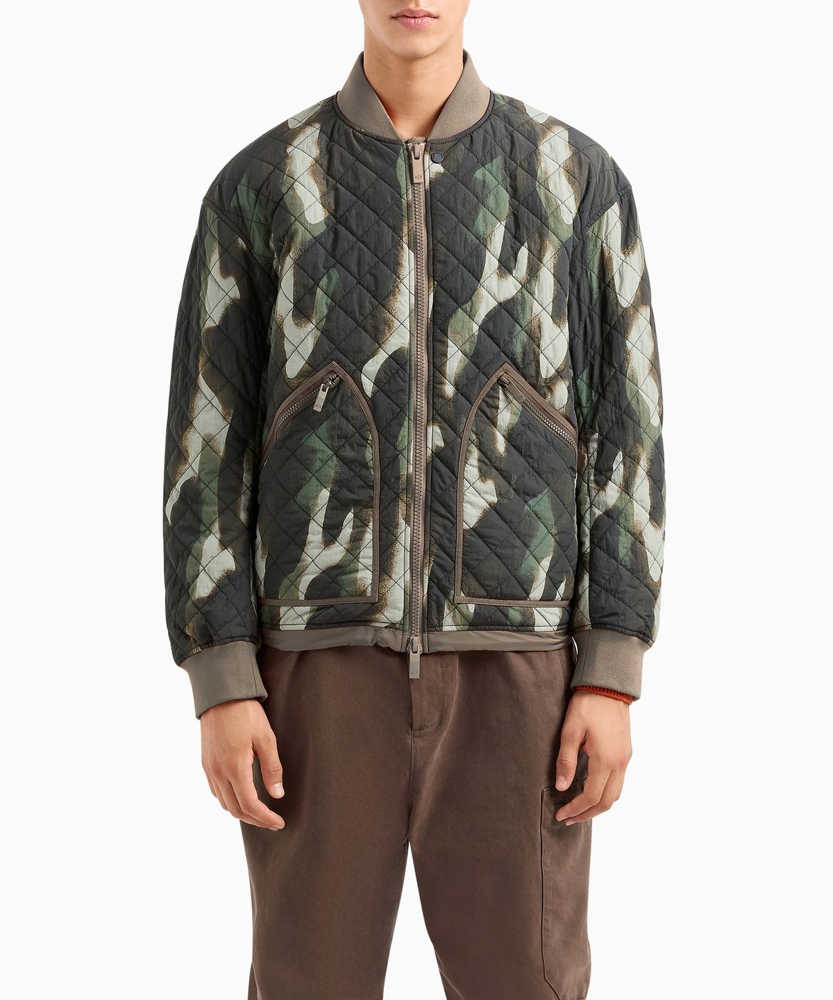 아르마니 익스체인지(ARMANI EXCHANGE) 남성 퀼팅 카모플라쥬 패딩 점퍼_그린 A414310006