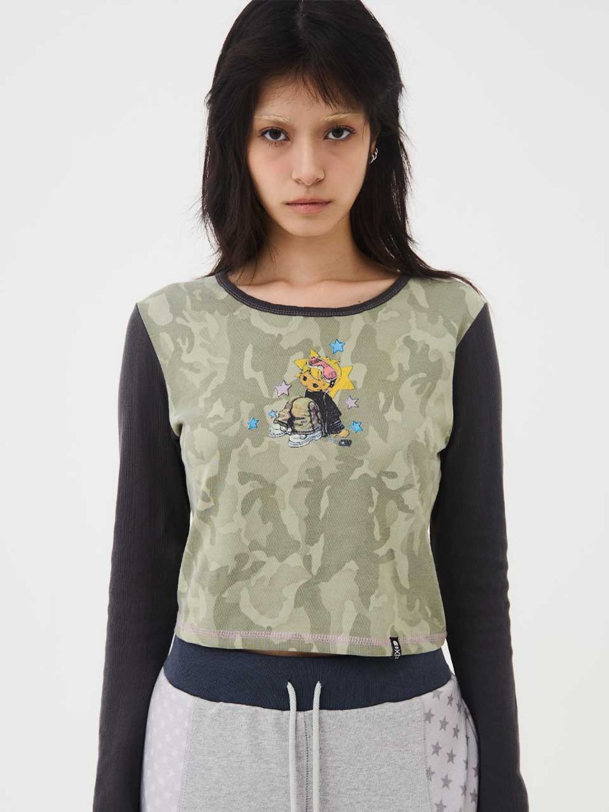 익스파이어드걸(EXPIRED GIRL) Libra Camo Top Charcoal