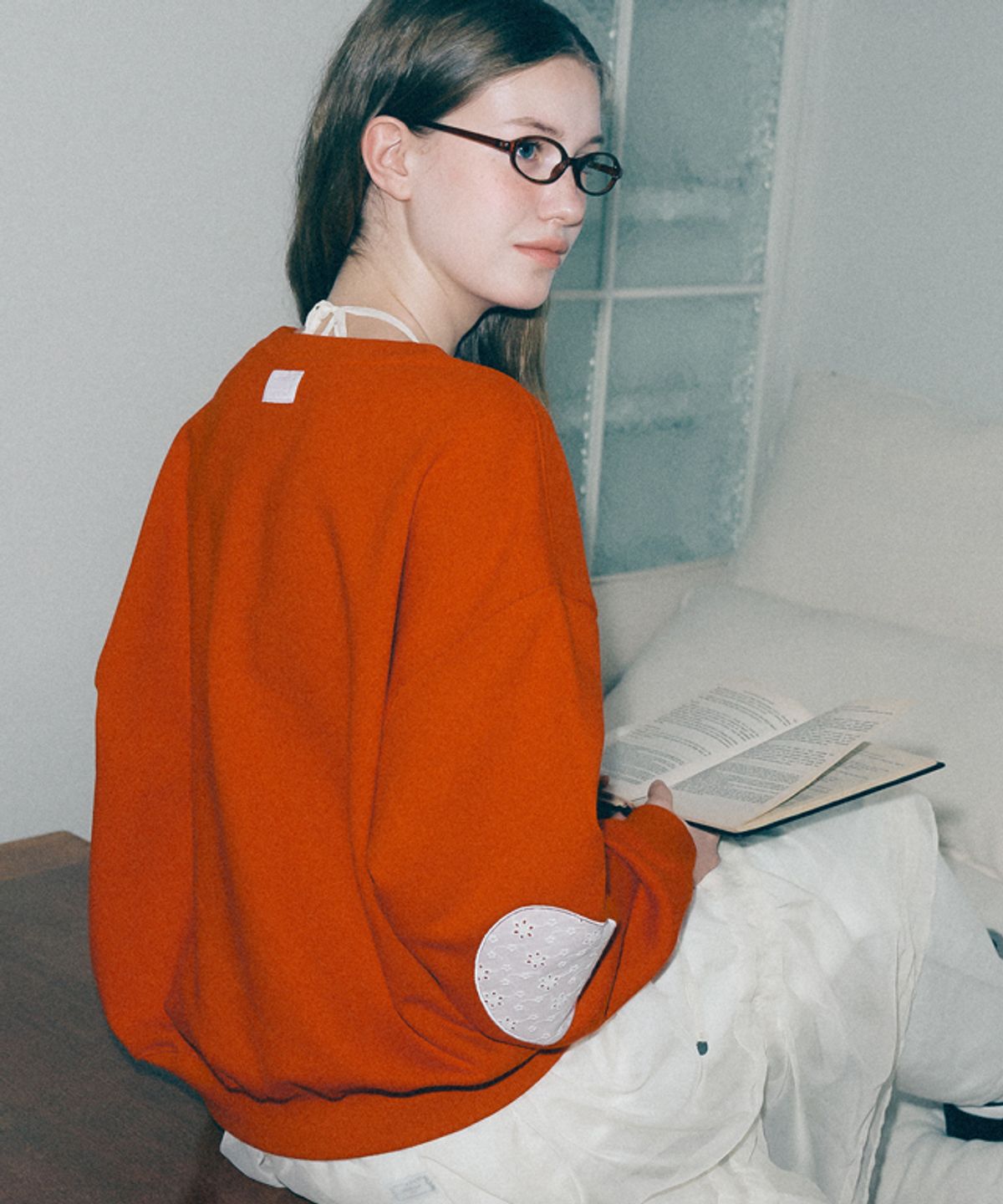 론론(RONRON) LACE PATCH ELBOW PATCH SWEATSHIRTS RED