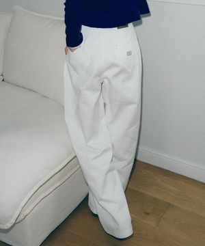 BACK HEART STITCH POCKET DENIM PANTS WHITE