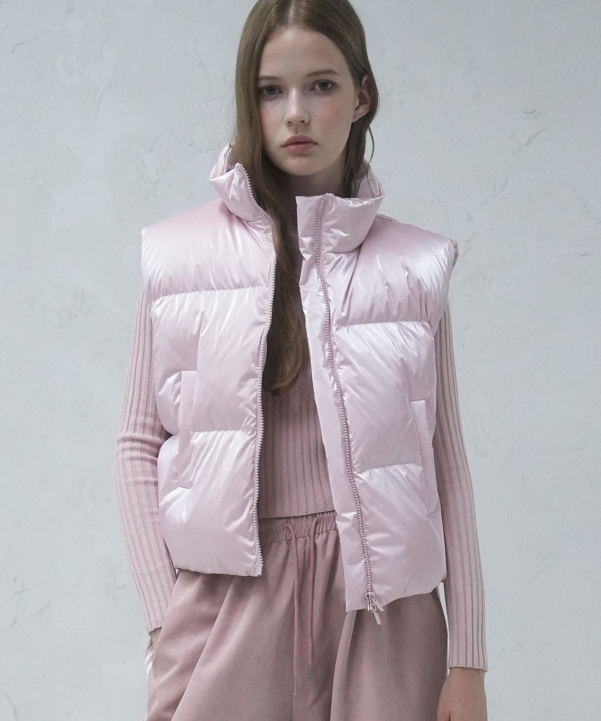 어반드레스(AVANDRESS) Siberia Duck Stella Crop Vest PINK