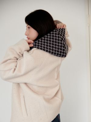 후드 머플러 Hooded Muffler (Black Quince)