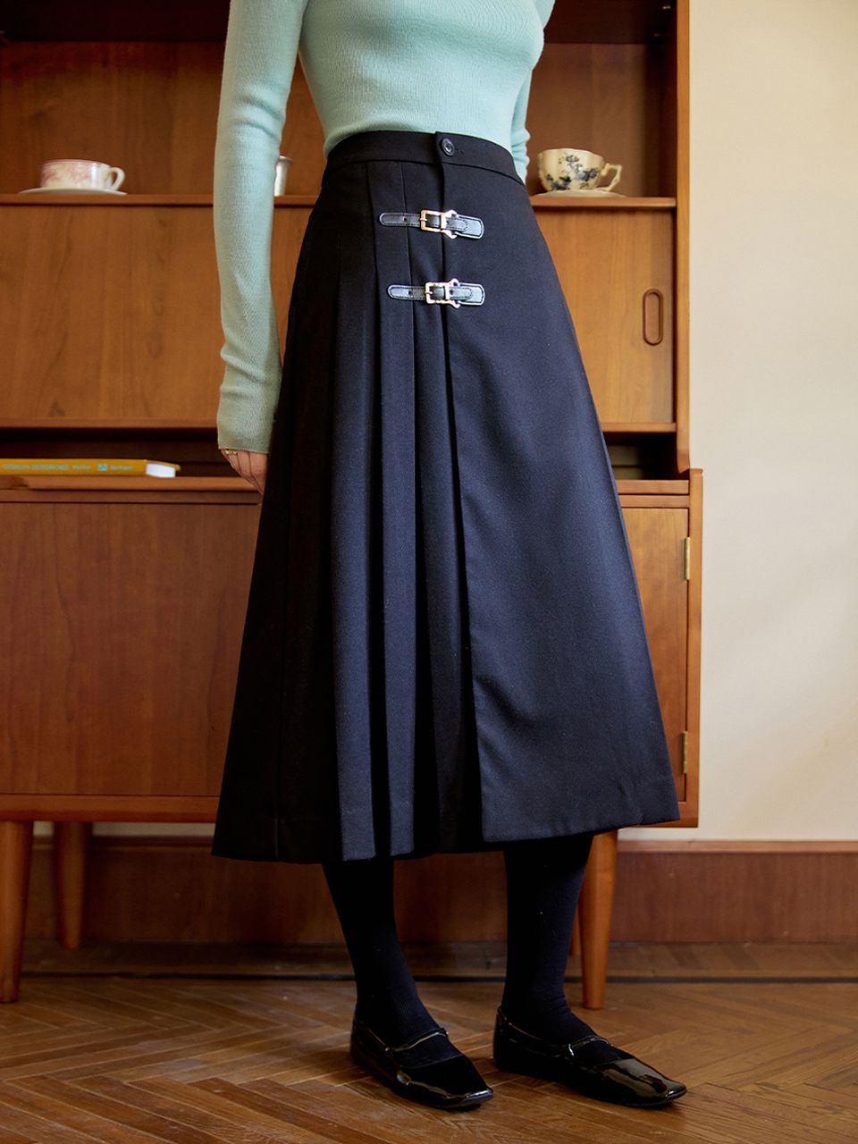 スカート LENINA LAZY buckle skirt_BLACK MUSINSA公式 | LENINA LAZY buckle skirt_BLACK