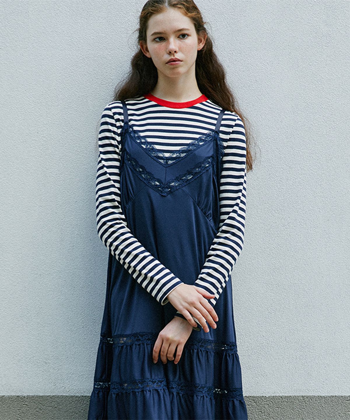 그린버터(GREENBUTTER) Chain-Needlework Stripe Tee (Navy)