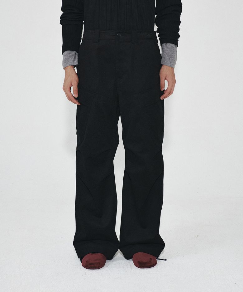 DIAGONAL CARGO PANTS (BLACK)