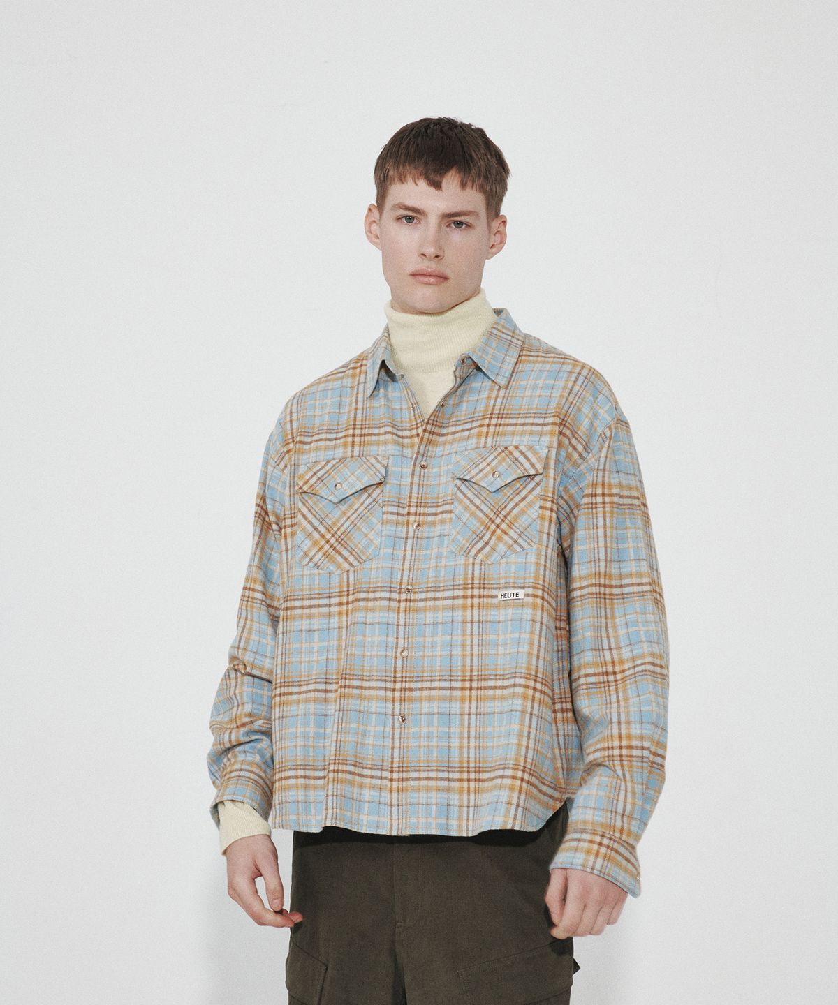 호이테(HEUTE) HARRISON CHECK SHIRT (BLUE)