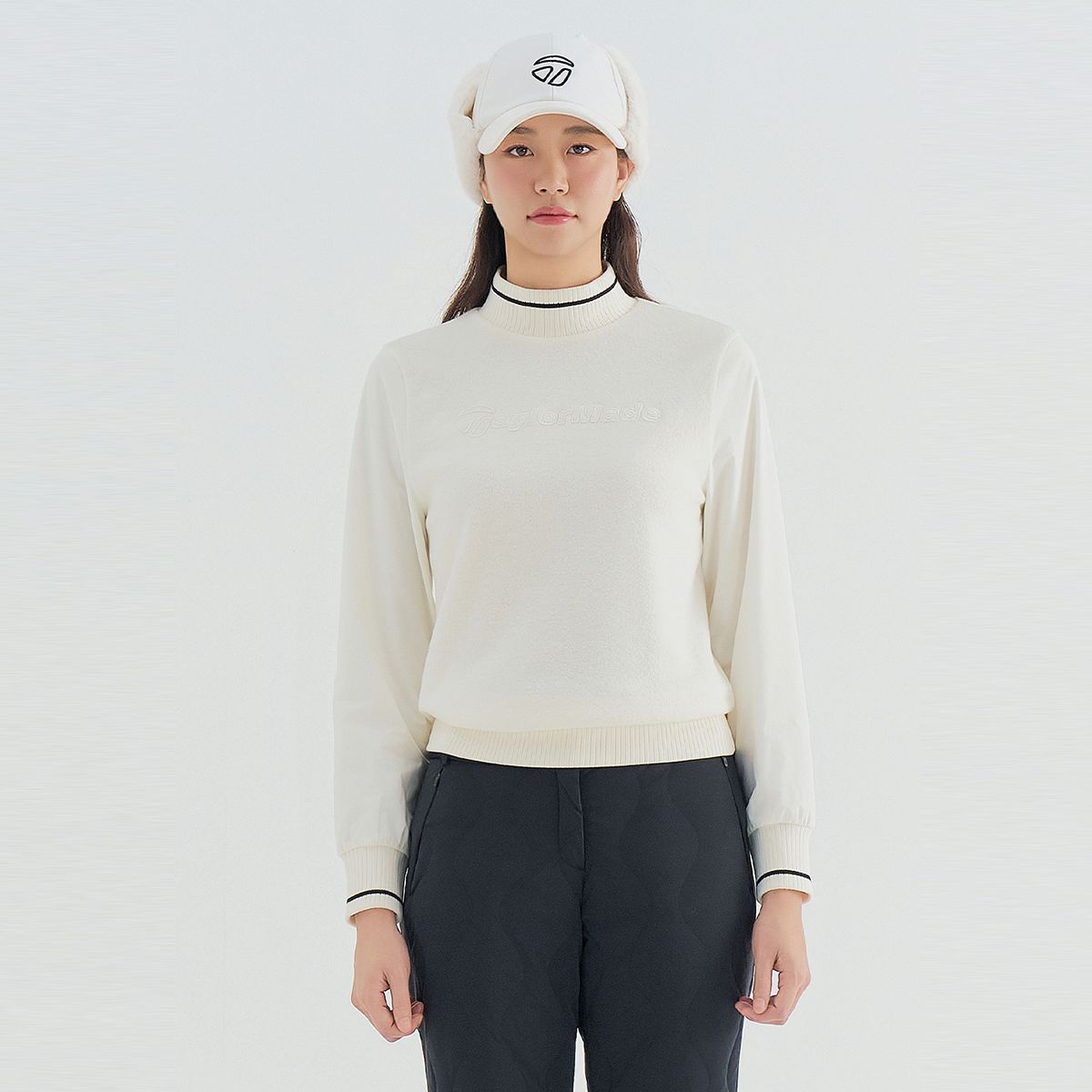 테일러메이드 어패럴(TAYLORMADE APPAREL) 여성 우븐 소매 부클 하이넥 티셔츠 TTN-81HG42-101