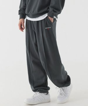 슬로건 핀턱 조거 스웨트 팬츠 (차콜)