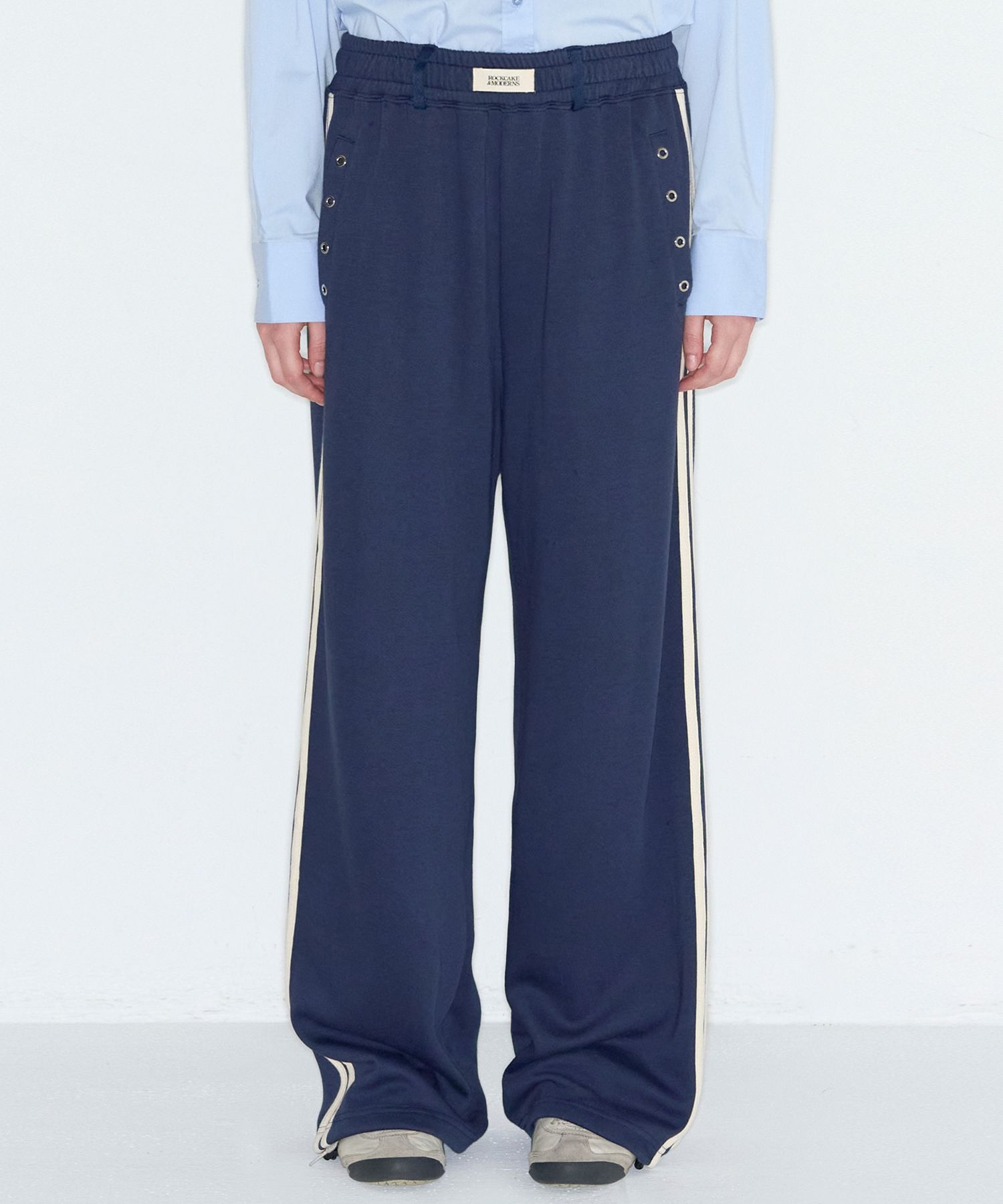 パンツ ROCKCAKE Beige Label 2way Jogger Khaki RC24PT05800 MUSINSA | ROCKCAKE Beige Label Eyelet 2way Jogger Pants - Black
