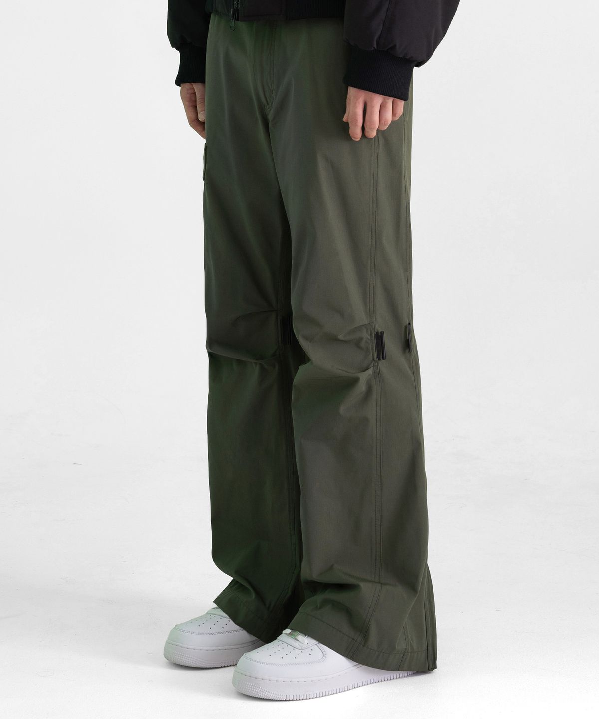 칼라파타르(KALAPATTHAR) Poly Cotton RIB Buckle Pants - KHAKI