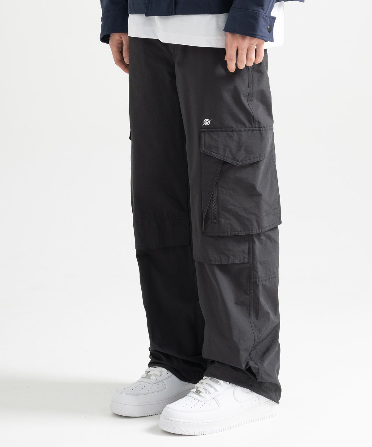 칼라파타르(KALAPATTHAR) Nylon RIB Ventilation Cargo Pants - BLACK