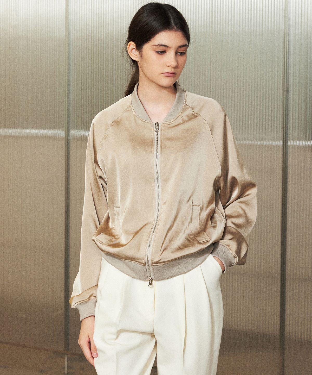 랭5(LANG5) [PALE]SATIN BLOUSON [페일] 새틴 블루종_베이지