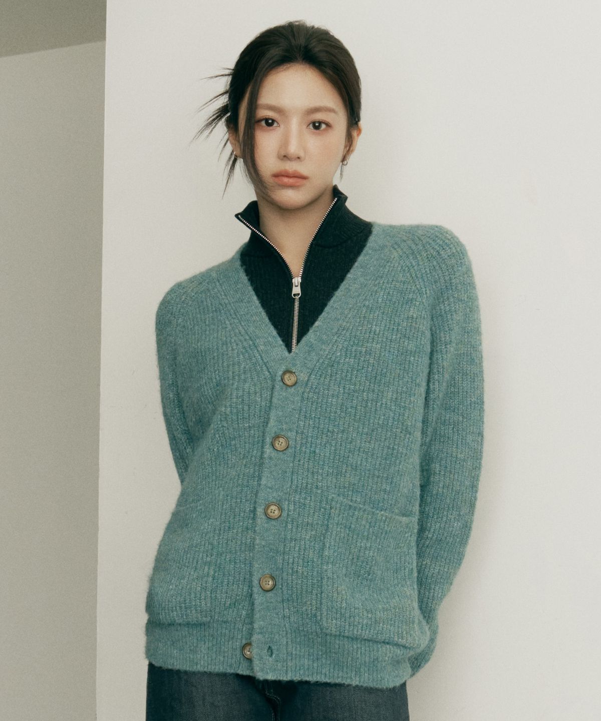 마리떼 프랑소와 저버(MARITHÉ + FRANҪOIS GIRBAUD) HAIRY OVERFIT V NECK CARDIGAN mint