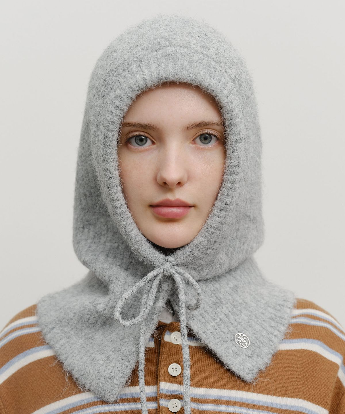 마리떼 프랑소와 저버(MARITHÉ + FRANҪOIS GIRBAUD) CIRCLE LOGO BALACLAVA light gray