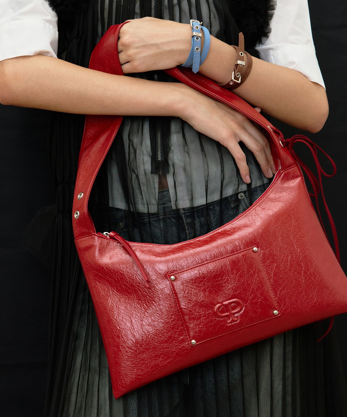 크리스틴프로젝트(CHRISTINE PROJECT) EYELET FLAT SHOULDER BAG(KETCHUP)