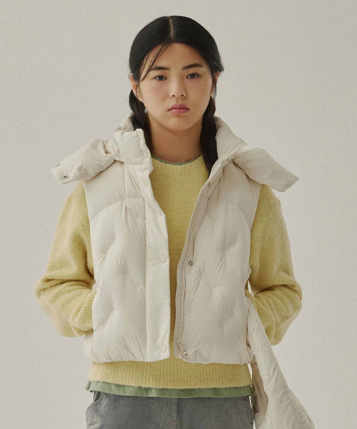 커버낫 우먼(COVERNAT WOMAN) RDS 우먼 씨빅 로고 자수 베스트 Butter