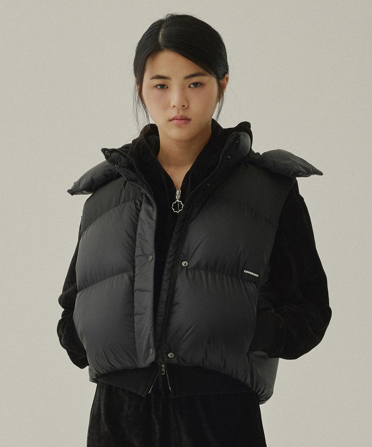 커버낫 우먼(COVERNAT WOMAN) RDS 우먼 씨빅 후드 다운 베스트 Black