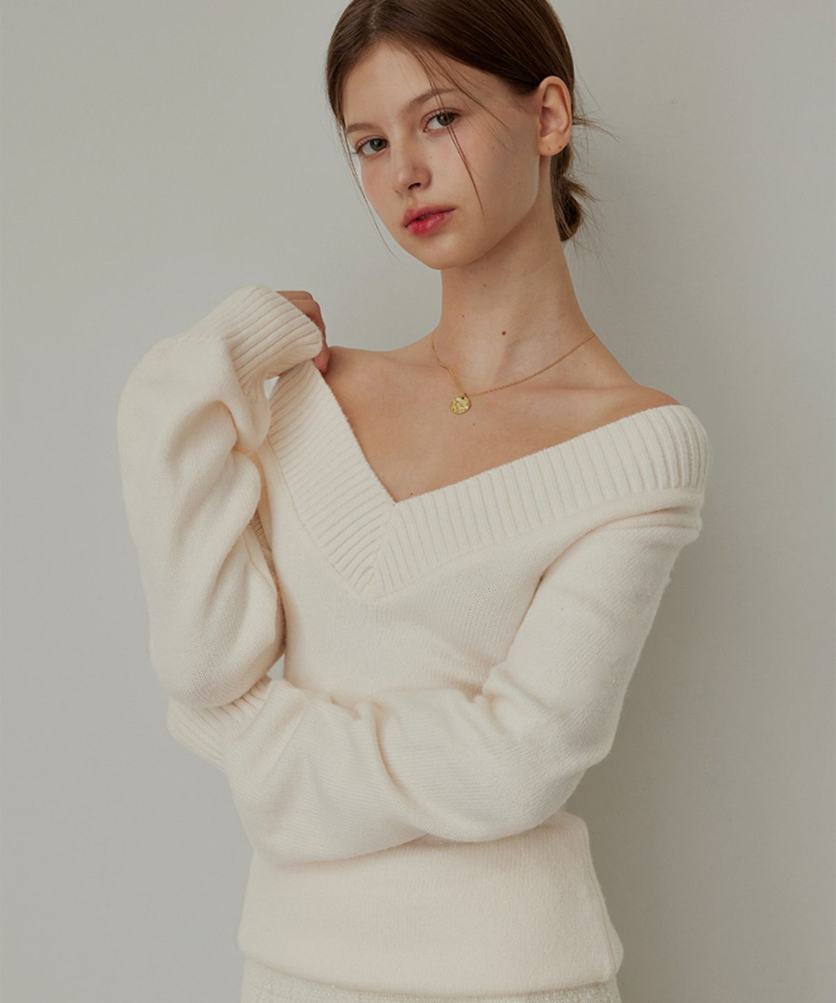 하이버넷(HYBERNAT) Versailles V-neck knit - IVORY