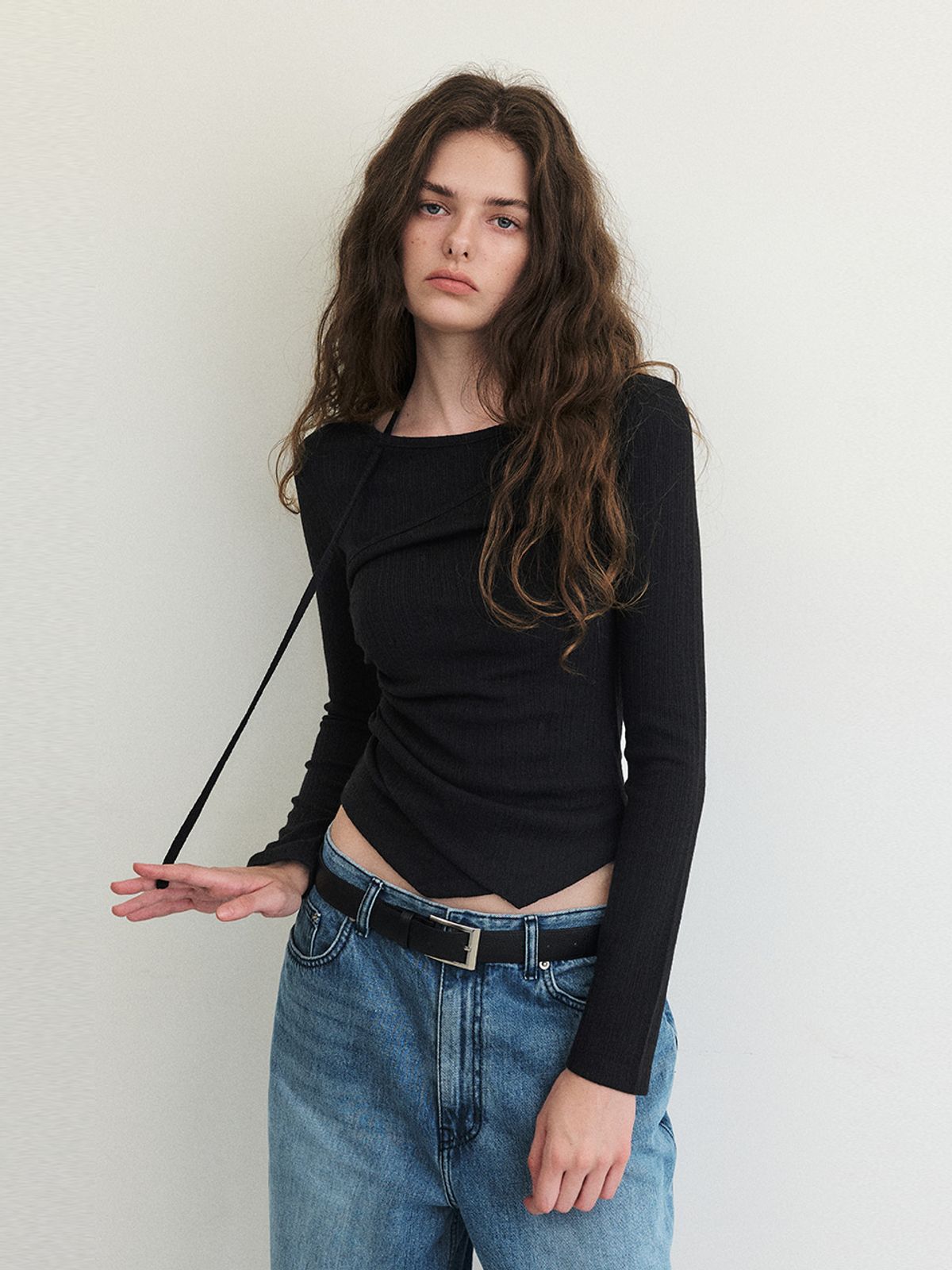 에트몽(ETMON) Layered Halter Strap T-Shirt, Black