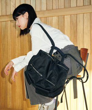 오전 열한시 백팩