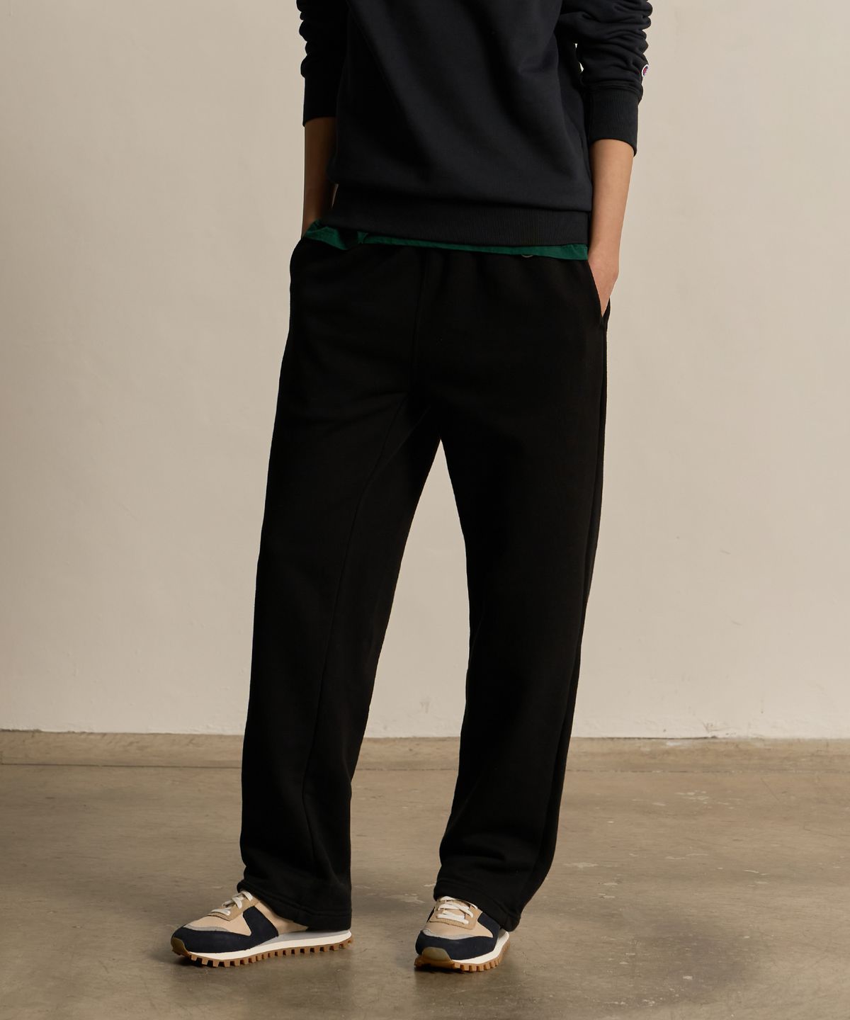 챔피온(CHAMPION) C로고 스트레이트 팬츠 Black