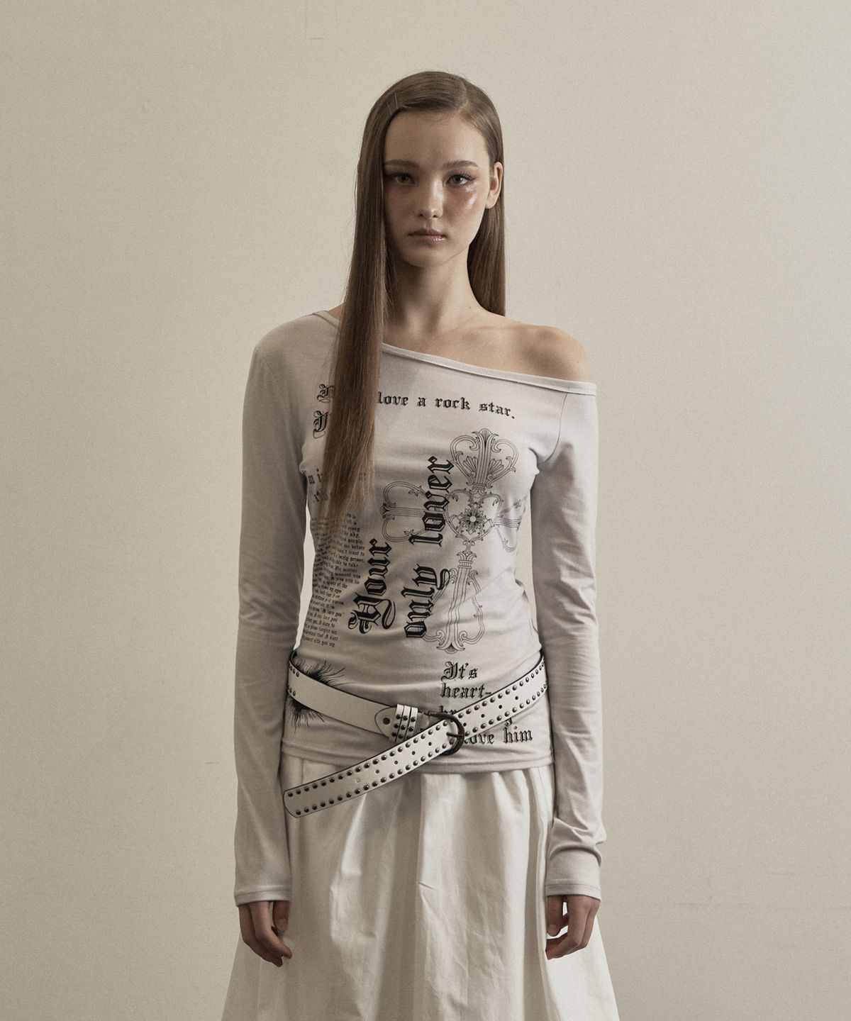 일리오(ILLIO) Light gray lover one shoulder long sleeve