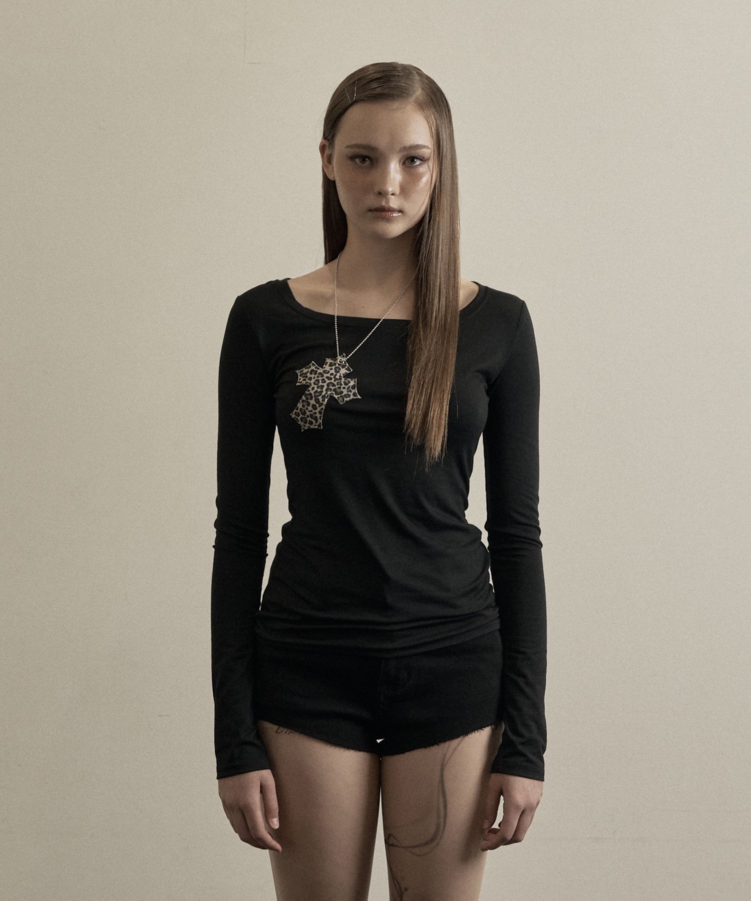 高価値セリー leopard Black ILLIO | MUSINSA cross top necklace トップス