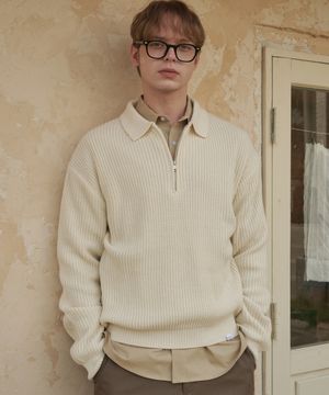 펀칭 카라넥 하프집업 니트 크림