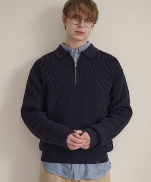 펀칭 카라넥 하프집업 니트 네이비