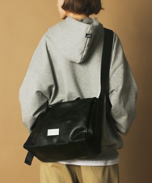 304 leather big square bag medium _ Black