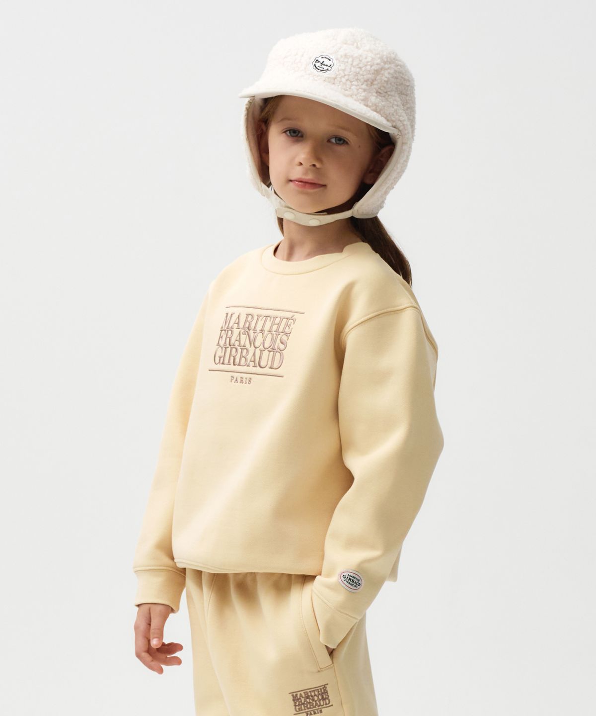 마리떼 키즈(MARITHÉ KIDS) ENFANT CLASSIC LOGO SWEATSHIRT (BRUSHED) butter