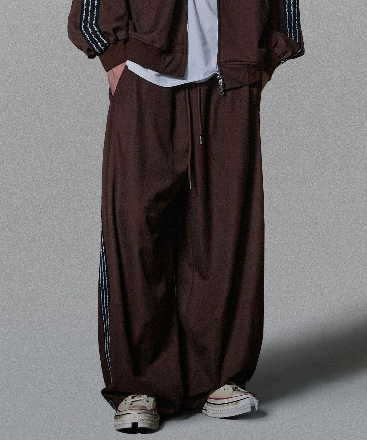 낫포너드(NOT4NERD) Thorns Line Track Pants - Brown