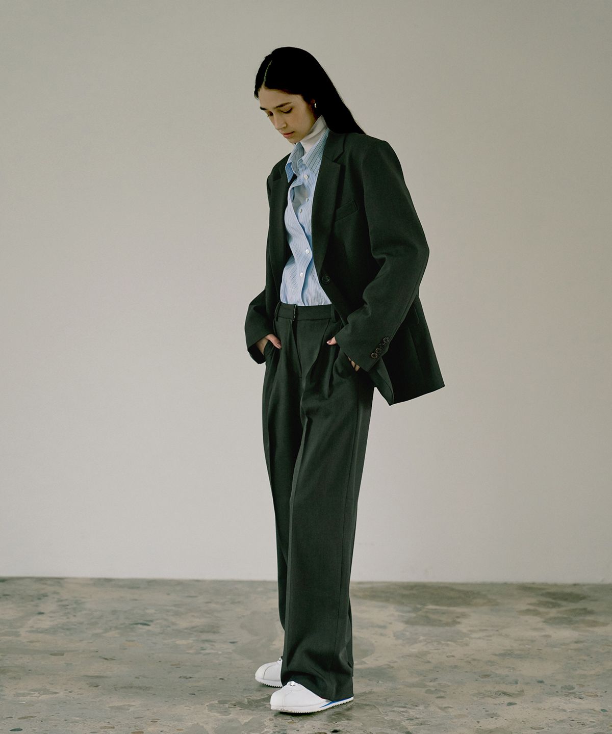 로브로브(LOVLOV) EASY FORMAL PANTS
