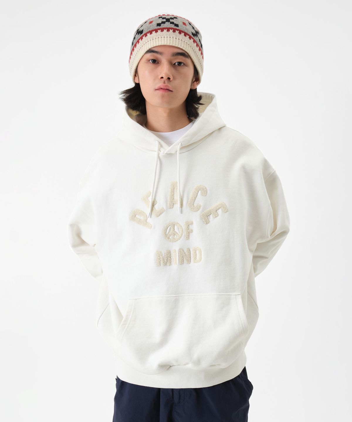 디미토(DIMITO) POM HOODIE WHITE