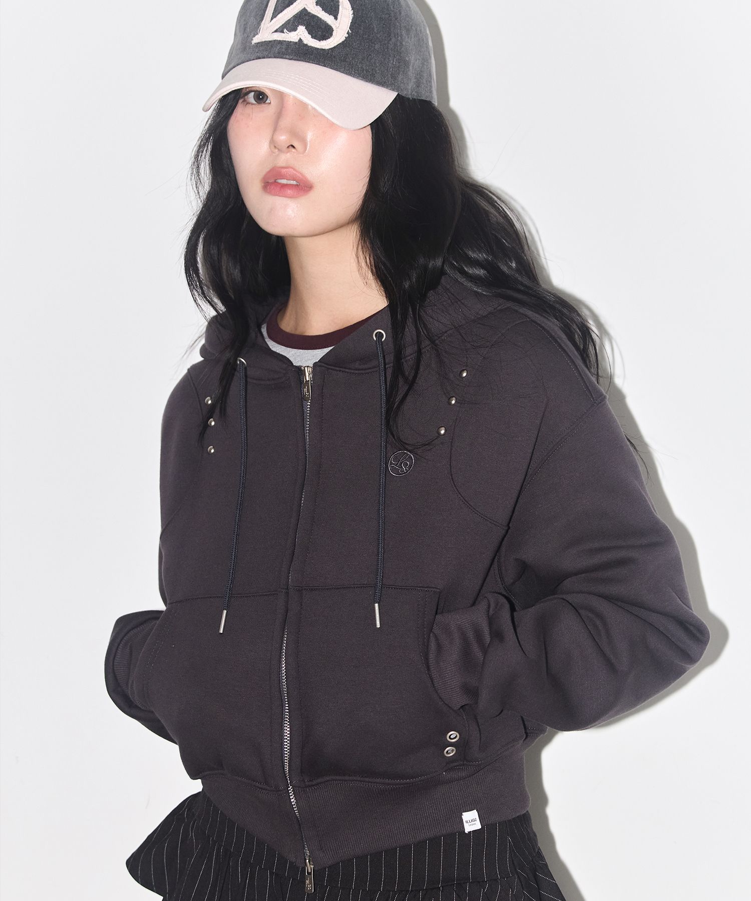 MUSINSA公式 | ILLIGO Studded Hooded Zip-Up Charcoal