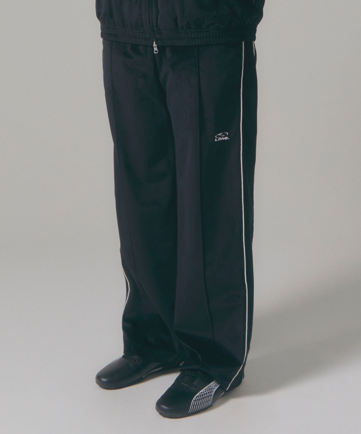 엘엠씨(LMC) VELOUR PIPING PANTS black