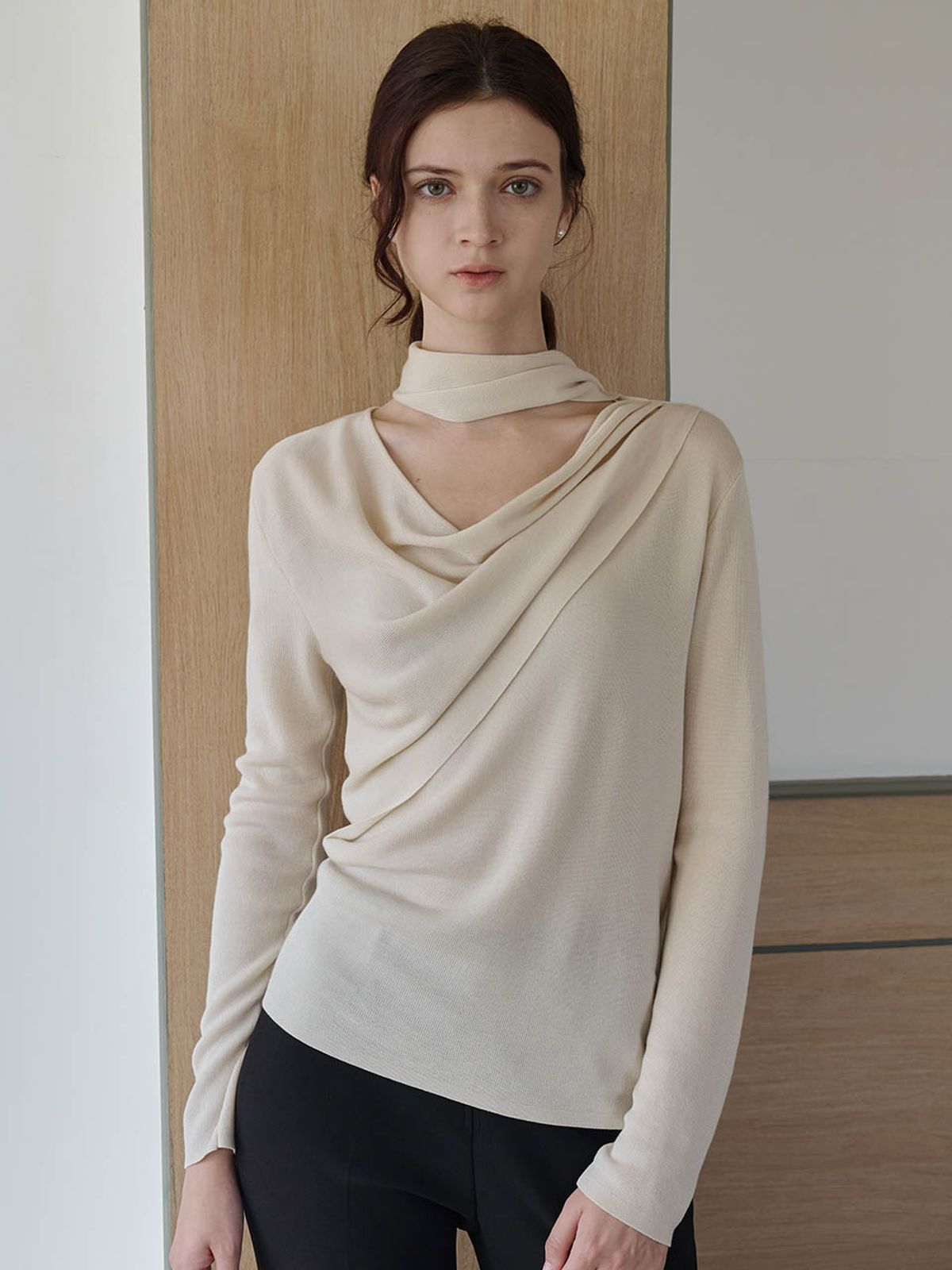 로트르드민(LAUTREDE MIN) Lautre Claire Beige Tied knit pullover