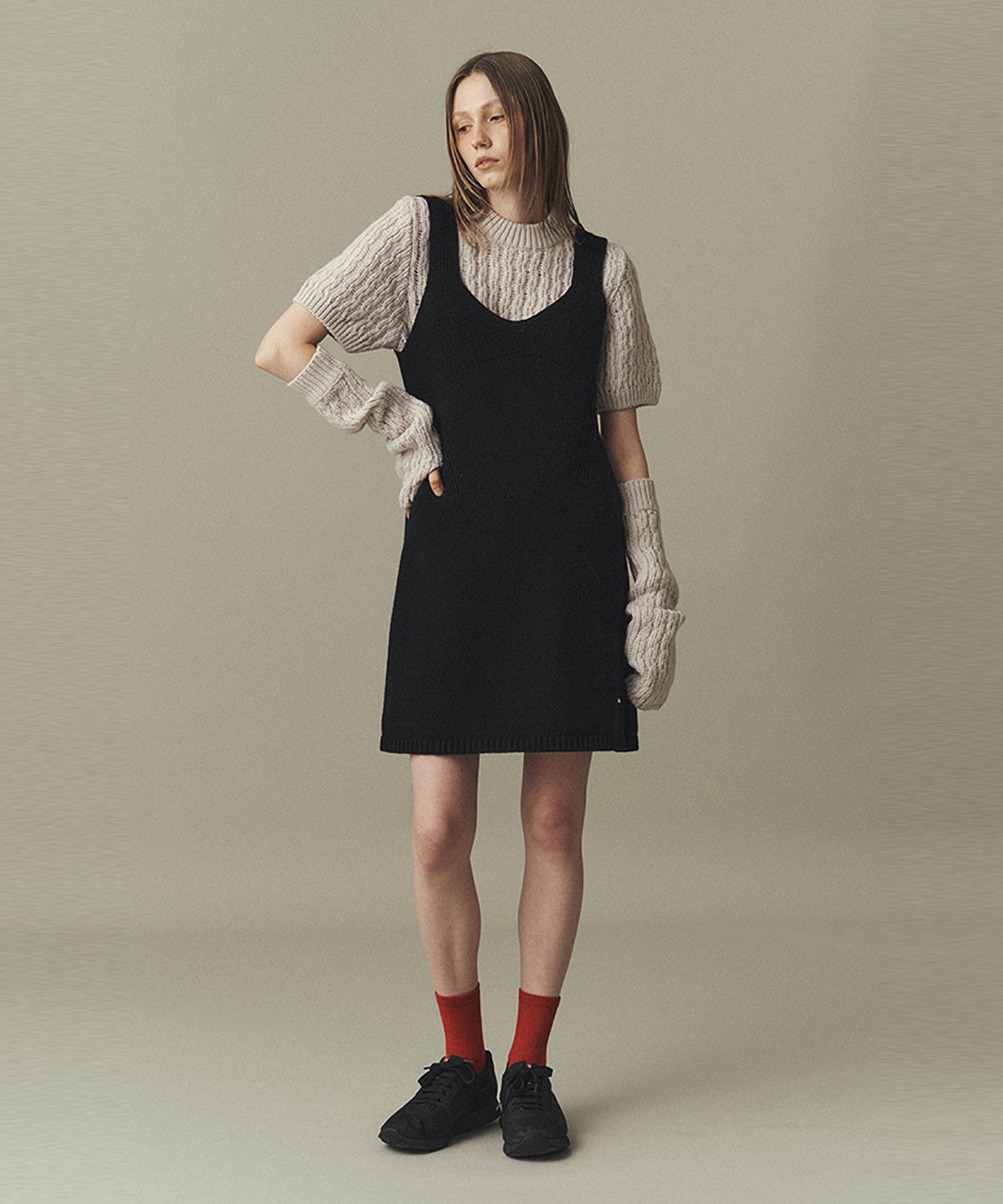 아위(AHWE) WOOL BLEND KNIT DRESS_BLACK