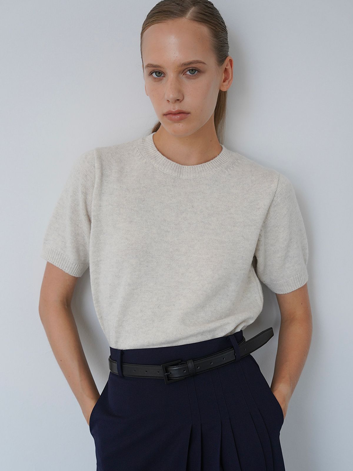 레이에(LEIE) YURI CASHMERE WOOL HALF SLEEVE KNIT (OYSTER)