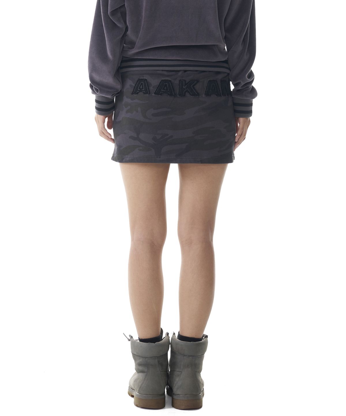 아캄(AAKAM) Camouflage Logo Sweat Skirt (Black)