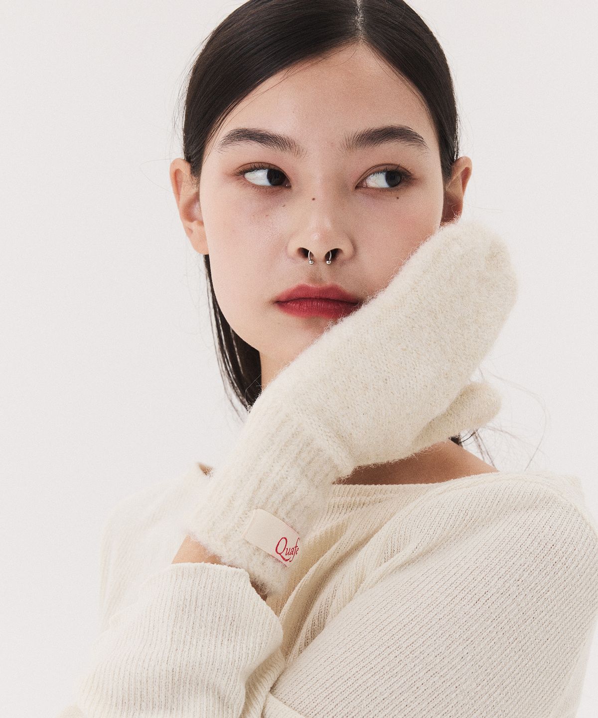 꾸아페(QUAFE) LABEL KNITTED MITTENS_ivory