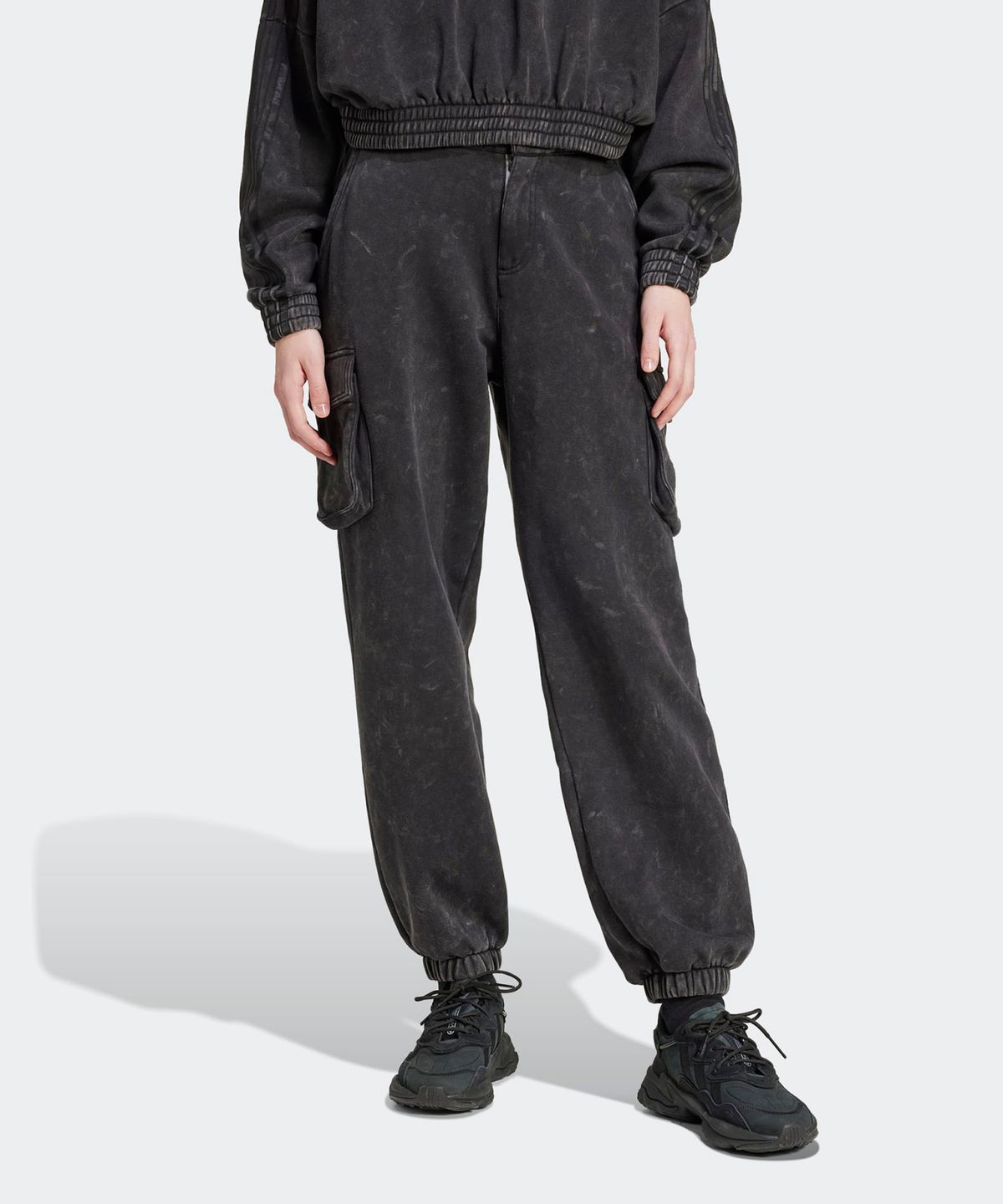 아디다스(ADIDAS) 워시드 카고 팬츠  - 블랙 / IW5563