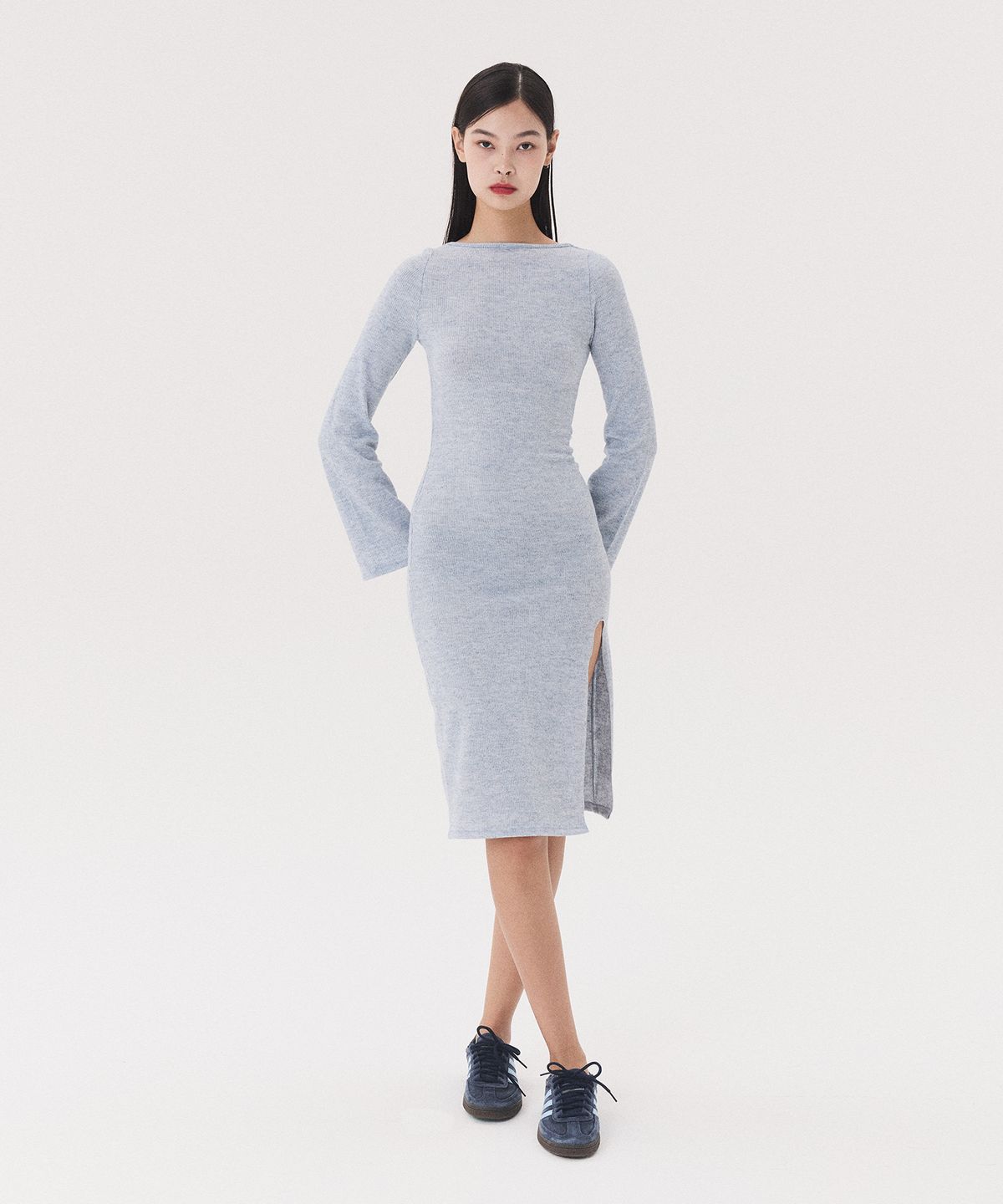 꾸아페(QUAFE) KNIT LONG SLIT DRESS_melange blue