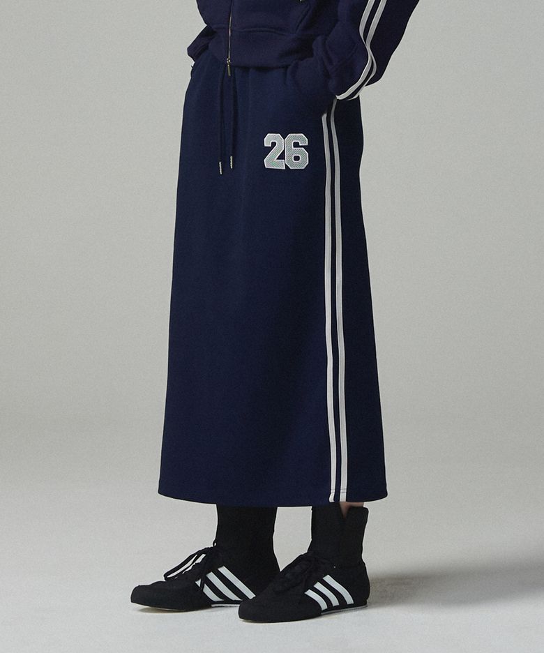 26 스포티 자수 트레이닝 롱스커트 네이비