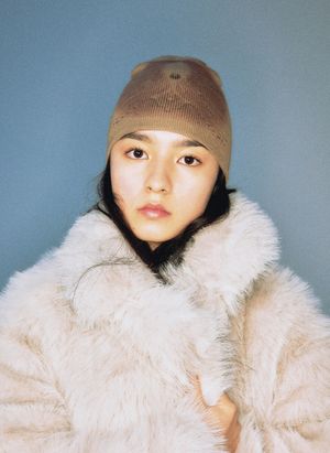 dripping beige beanie