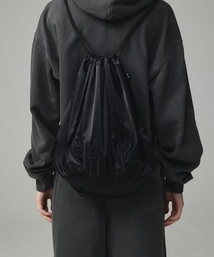 스트릿 레터링 자수 스트링 백팩 블랙