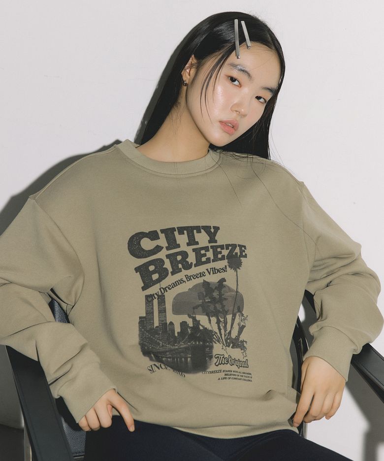 에센셜 시티 브릿지 스웨트 셔츠_LIGHT KHAKI